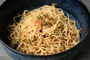 現吃香蔥關廟麵